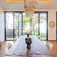 Charming Villa In Pererenan Steps From The Beach. Villas in Bali for Sale: Villa in Pererenan (Canggu), Bali for 554 Thousands GBP. Leasehold. Preview photo #1
