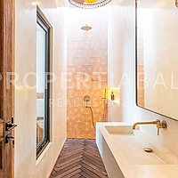 Ultimate Coastal Living In Pererenan. Villas in Bali for Sale: Villa in Pererenan (Canggu), Bali for 1766 Thousands AUD. Leasehold. Preview photo #7