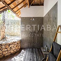Stunning Traditional Villa In Bingin Steps From The Beach. Villas in Bali for Sale: Villa in Bingin, Bali for 68.3 Million THB. Leasehold. Preview photo #10