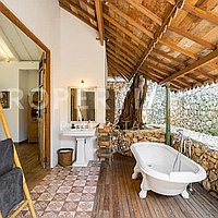 Stunning Traditional Villa In Bingin Steps From The Beach. Villas in Bali for Sale: Villa in Bingin, Bali for 68.3 Million THB. Leasehold. Preview photo #8