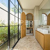 Modern Tropical Family Home In Bingin. Villas in Bali for Sale: Вилла в Бингин, Бали за 600 тыс. USD. Leasehold. Предварительный просмотр фото #14