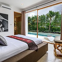 Luxurious Five-Bedroom Villa with High ROI Potential in Vibrant Berawa. Villas in Bali for Sale: Vila di Canggu, Bali untuk 690 Ribuan USD. Leasehold. Pratinjau foto #5