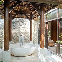A timeless 4-bedroom Balinese retreat in Pererenan. Villas in Bali for Sale: Villa in Canggu, Bali for 1043 Thousands USD. Freehold. Preview photo #11