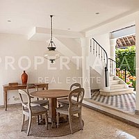 Exquisite Traditional Villa In Pererenan. Villas in Bali for Sale: Villa in Pererenan (Canggu), Bali for 1.3 Million MYR. Leasehold. Preview photo #2