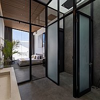 Elegant 2-bedroom villa in the heart of Batu Bolong. Villas in Bali for Sale: Вилла в Чангу, Бали за 534 тыс. USD. Leasehold. Предварительный просмотр фото #7