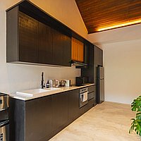 Charming two-bedroom villa in prime Berawa location. Villas in Bali for Sale: Вилла в Чангу, Бали за 215 тыс. USD. Leasehold. Предварительный просмотр фото #5