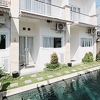 Three One-Bedroom Modern Apartment Townhouse-Style Units in Pererenan. Villas in Bali for Sale: Вилла в Чангу, Бали за 144 тыс. USD. Leasehold. Предварительный просмотр фото #1