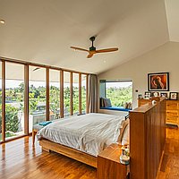 Embrace modern luxury freehold villa in Tumbak Bayuh . Villas in Bali for Sale: Villa in Canggu, Bali for 1227 Thousands USD. Freehold. Preview photo #12