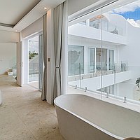 Luxurious Mediterranean-Style Four-Bedroom Villa with Rooftop Lounge in Tumbak Bayuh- 2473. Villas in Bali for Sale: Villa in Canggu, Bali for 520 Thousands USD. Leasehold. Preview photo #7