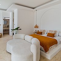 Luxurious Mediterranean-Style Four-Bedroom Villa with Rooftop Lounge in Tumbak Bayuh- 2473. Villas in Bali for Sale: Villa in Canggu, Bali for 520 Thousands USD. Leasehold. Preview photo #4