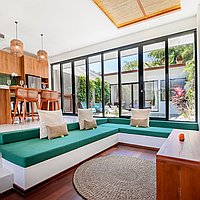 Elegant living with rice field views in Padonan. Villas in Bali for Sale: Вилла в Чангу, Бали за 217 тыс. USD. Leasehold. Предварительный просмотр фото #3