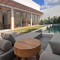 Charming Three-Bedroom Villa with Rooftop and Long Lease in Padonan. Villas in Bali for Sale: Вилла в Чангу, Бали за 400 тыс. USD. Leasehold. Предварительный просмотр фото #1