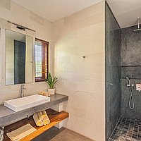 Expansive Berawa villa with long lease and steps from the beach. Villas in Bali for Sale: Villa in Canggu, Bali for 1218 Thousands USD. Leasehold. Preview photo #17