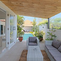 Exclusive Three-Bedroom Villa with Tasteful Luxury and Rice Field Vista in Pererenan. Villas in Bali for Sale: Вилла в Чангу, Бали за 245 тыс. USD. Leasehold. Предварительный просмотр фото #4