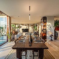 Tropical Escape With Mountain Views In Pererenan. Villas in Bali for Sale: Villa in Pererenan (Canggu), Bali for 705 Thousands USD. Freehold. Preview photo #1