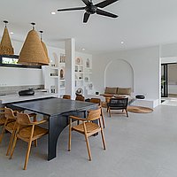 Three – bedroom villa with Tropical Rooftop and Long Lease Close to Pererenan Beach. Villas in Bali for Sale: Villa in Canggu, Bali for 295 Thousands USD. Leasehold. Preview photo #3