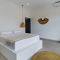 Three – bedroom villa with Tropical Rooftop and Long Lease Close to Pererenan Beach. Villas in Bali for Sale: Villa in Canggu, Bali for 295 Thousands USD. Leasehold. Preview photo #7