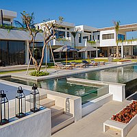 Incredible Five-Bedroom Villa built by Well-Known Architects with Splendid Views, in Canggu. Villas in Bali for Sale: Villa in Canggu, Bali for 2250 Thousands USD. Leasehold. Preview photo #1