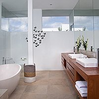Incredible Five-Bedroom Villa built by Well-Known Architects with Splendid Views, in Canggu. Villas in Bali for Sale: Villa in Canggu, Bali for 2250 Thousands USD. Leasehold. Preview photo #10