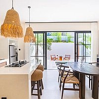 Charming 1-bedroom villa with rooftop in north of Tumbak Bayuh. Villas in Bali for Sale: Вилла в Чангу, Бали за 141 тыс. USD. Leasehold. Предварительный просмотр фото #5
