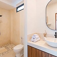 Charming 1-bedroom villa with rooftop in north of Tumbak Bayuh. Villas in Bali for Sale: Вилла в Чангу, Бали за 141 тыс. USD. Leasehold. Предварительный просмотр фото #8