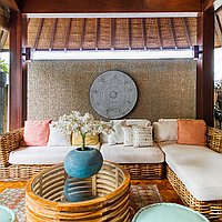 Tropical Dream Home: Modern Four Bedroom Villa in Berawa’s Prime Location. Villas in Bali for Sale: Вилла в Чангу, Бали за 767 тыс. USD. Leasehold. Предварительный просмотр фото #2
