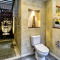 Tropical Dream Home: Modern Four Bedroom Villa in Berawa’s Prime Location. Villas in Bali for Sale: Вилла в Чангу, Бали за 767 тыс. USD. Leasehold. Предварительный просмотр фото #12