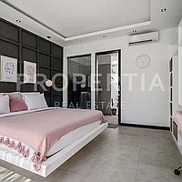 Modern Luxury In Berawa Steps From The Beach. Villas in Bali for Sale: Villa in Berawa (Canggu), Bali for 853 Thousands USD. Leasehold. Preview photo #17