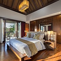 Elegant villa estate with stunning rice field views in Tumbak Bayuh. Villas in Bali for Sale: Вилла в Чангу, Бали за 1346 тыс. USD. Leasehold. Предварительный просмотр фото #6