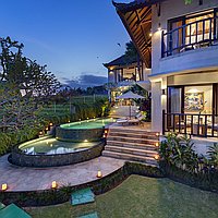 Elegant villa estate with stunning rice field views in Tumbak Bayuh. Villas in Bali for Sale: Вилла в Чангу, Бали за 1346 тыс. USD. Leasehold. Предварительный просмотр фото #7