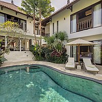 Elegant villa estate with stunning rice field views in Tumbak Bayuh. Villas in Bali for Sale: Вилла в Чангу, Бали за 1346 тыс. USD. Leasehold. Предварительный просмотр фото #8