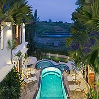 Elegant villa estate with stunning rice field views in Tumbak Bayuh. Villas in Bali for Sale: Вилла в Чангу, Бали за 1346 тыс. USD. Leasehold. Предварительный просмотр фото #2