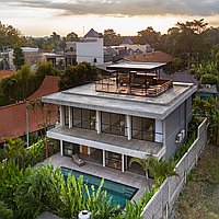 Modern three bedroom villa in tranquil Tumbak Bayuh village. Villas in Bali for Sale: Вилла в Чангу, Бали за 737 тыс. USD. Leasehold. Предварительный просмотр фото #1