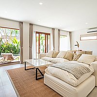 Tranquil living in 2-bedroom Pererenan villa. Villas in Bali for Sale: Вилла в Чангу, Бали за 282 тыс. USD. Leasehold. Предварительный просмотр фото #4