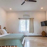 Stunning five-bedroom family villa in the heart of Batu Bolong. Villas in Bali for Sale: Villa in Canggu, Bali for 1533 Thousands USD. Freehold. Preview photo #8
