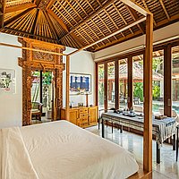 Luxurious villa retreat steps from the beach in Batu Belig. Villas in Bali for Sale: Villa in Canggu, Bali for 1349 Thousands USD. Freehold. Preview photo #12