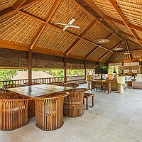 Luxurious villa retreat steps from the beach in Batu Belig. Villas in Bali for Sale: Villa in Canggu, Bali for 1349 Thousands USD. Freehold. Preview photo #7