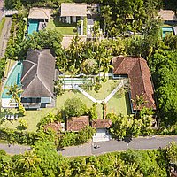 Beachfront villa retreat in Seseh for sale. Villas in Bali for Sale: Вилла в Чангу, Бали за 3515 тыс. USD. Freehold. Предварительный просмотр фото #1