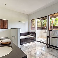 Beachfront villa retreat in Seseh for sale. Villas in Bali for Sale: Вилла в Чангу, Бали за 3515 тыс. USD. Freehold. Предварительный просмотр фото #11