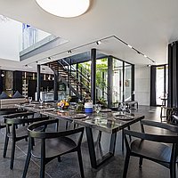  Luxury living just 900m from Berawa beach. Villas in Bali for Sale: Villa in Canggu, Bali for 1037 Thousands USD. Leasehold. Preview photo #4
