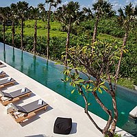 Tropical sanctuary with amazing rice field view in Tumbak Bayuh. Villas in Bali for Sale: Вилла в Чангу, Бали за 1797 тыс. USD. Leasehold. Предварительный просмотр фото #2