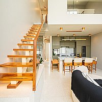 Elegant 1-bedroom townhouses in Berawa. Villas in Bali for Sale: Вилла в Чангу, Бали за 253 тыс. USD. Leasehold. Предварительный просмотр фото #1