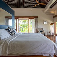 Breathtaking 5-bedroom modern villa only 250 meters from Pererenan beach. Villas in Bali for Sale: Villa in Canggu, Bali for 23.0 Billion IDR. Leasehold. Preview photo #9
