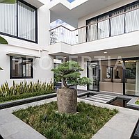 Modern Tropical Family Home In Berawa. Villas in Bali for Sale: Villa in Canggu, Bali for 889 Thousands USD. Freehold. Preview photo #21