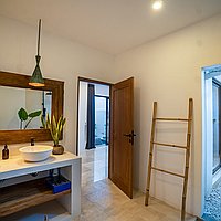 Charming Tumbak Bayuh villa with rooftop rice field views. Villas in Bali for Sale: Villa in Canggu, Bali for 196 Thousands USD. Leasehold. Preview photo #8