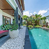 Two-bedroom villa only 350m from Berawa Beach. Villas in Bali for Sale: Villa in Canggu, Bali for 362 Thousands USD. Leasehold. Preview photo #1