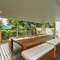 Riverside six bedroom villa with rice field views in Tumbak Bayuh. Villas in Bali for Sale: Вилла в Чангу, Бали за 1585 тыс. USD. Freehold. Предварительный просмотр фото #5