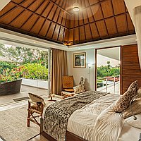 Riverside six bedroom villa with rice field views in Tumbak Bayuh. Villas in Bali for Sale: Вилла в Чангу, Бали за 1585 тыс. USD. Freehold. Предварительный просмотр фото #14