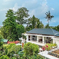 Riverside six bedroom villa with rice field views in Tumbak Bayuh. Villas in Bali for Sale: Вилла в Чангу, Бали за 1585 тыс. USD. Freehold. Предварительный просмотр фото #1