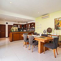 Expansive three bedroom villa in central Berawa for lease. Villas in Bali for Sale: Вилла в Чангу, Бали за 571 тыс. USD. Leasehold. Предварительный просмотр фото #7